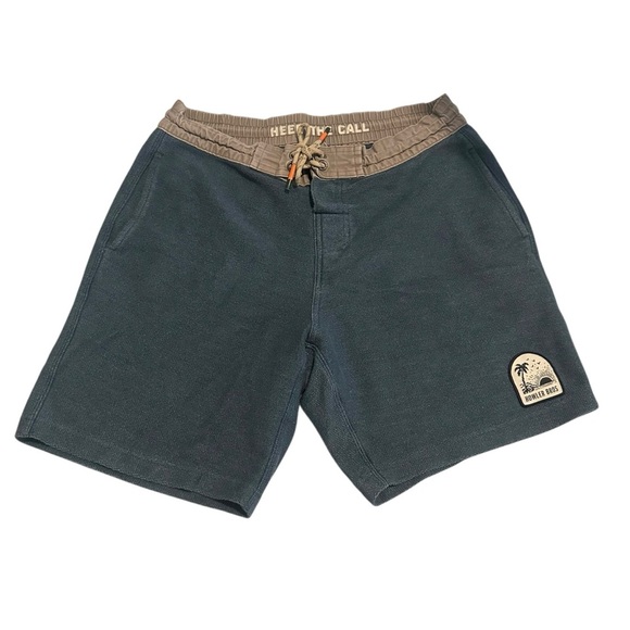 Howler Bros Shorts Chill Casual Mens 30 Soft Drawstrings Green Board Logo Heed - Picture 1 of 5